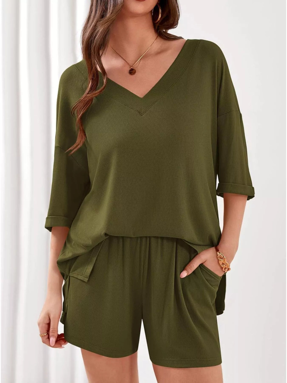 Casual Solid Color V-neck Top Shorts Set (12)