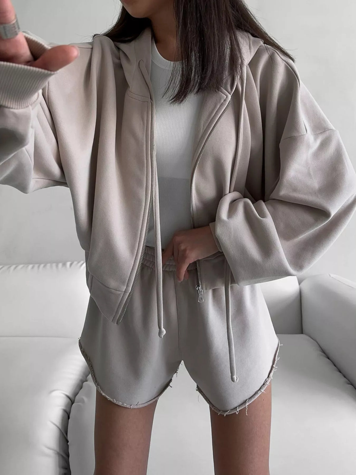 Oversized Zip-up Hoodie Shorts Set (22)