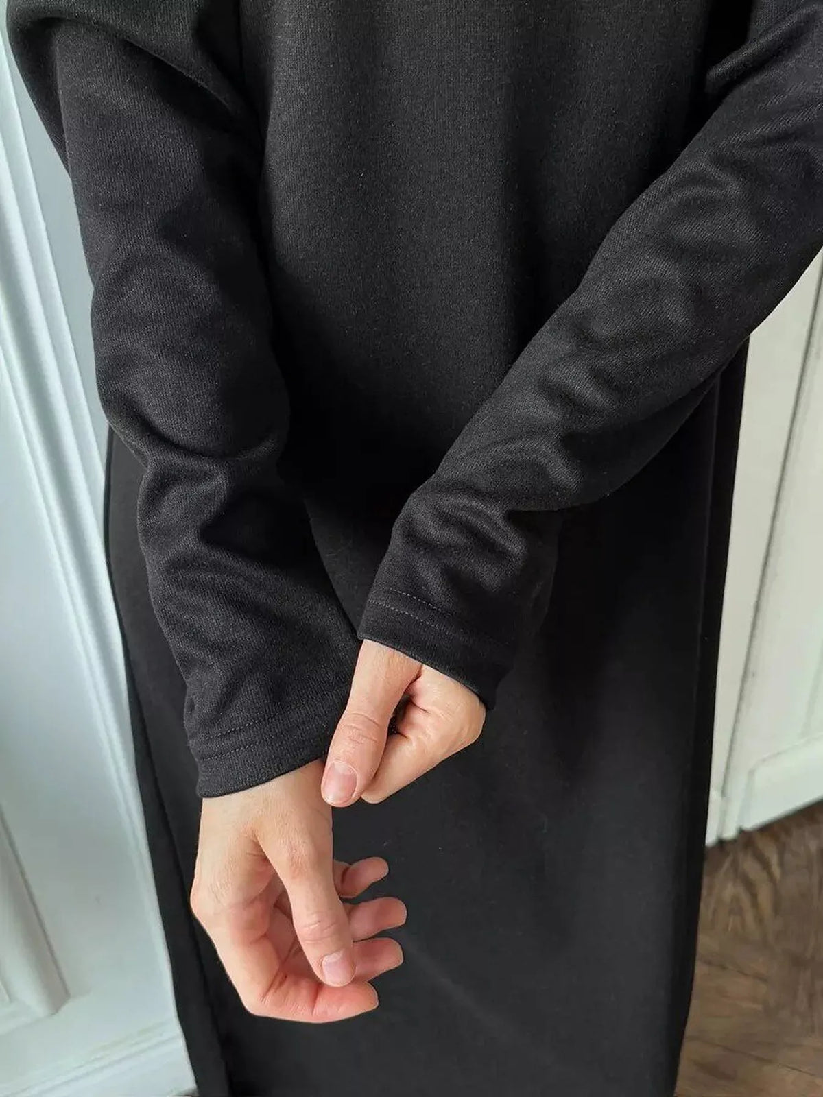 Round Neck Long-sleeve Midi Dress (17)