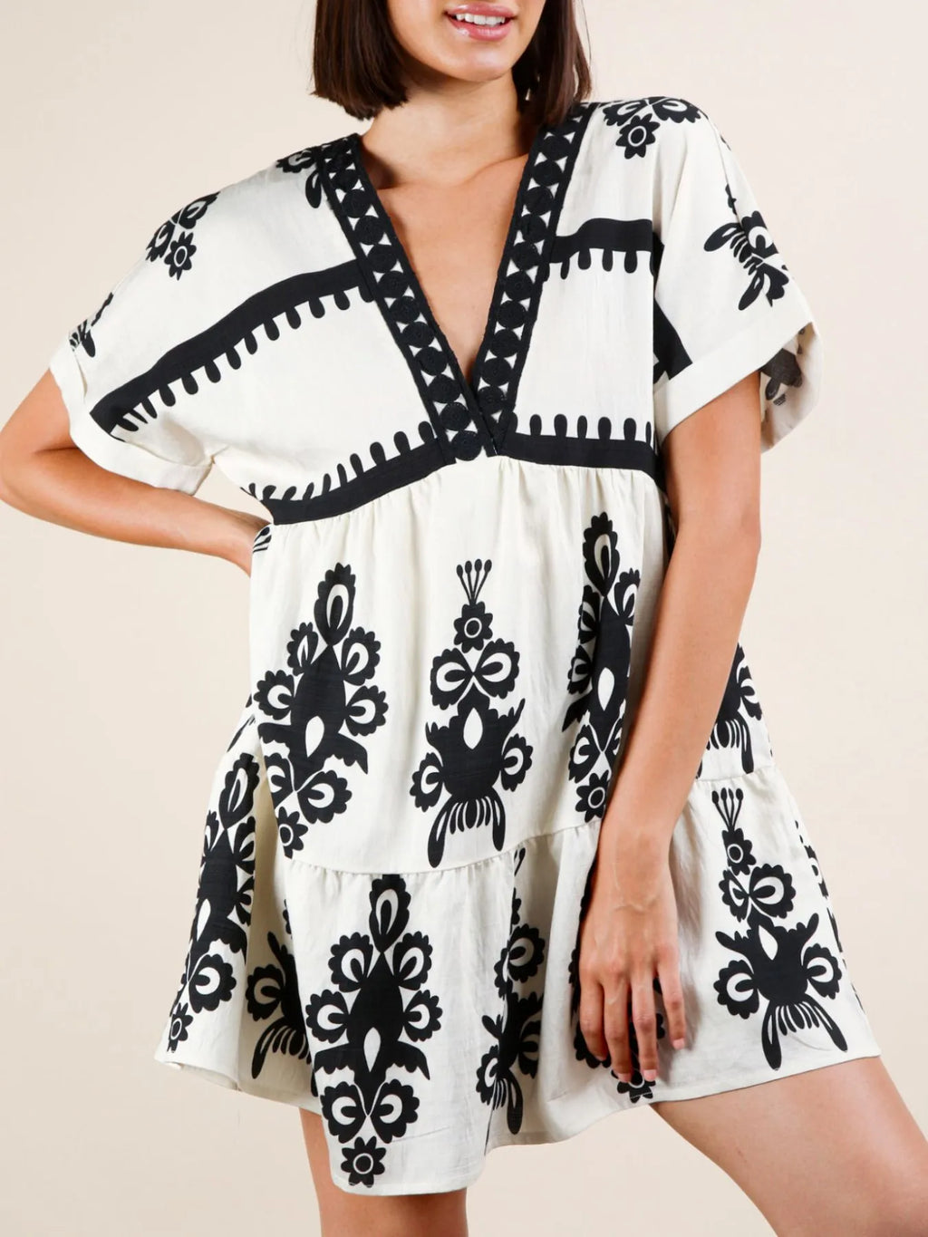 Printed V-neck Short Sleeve Mini Dress (3)
