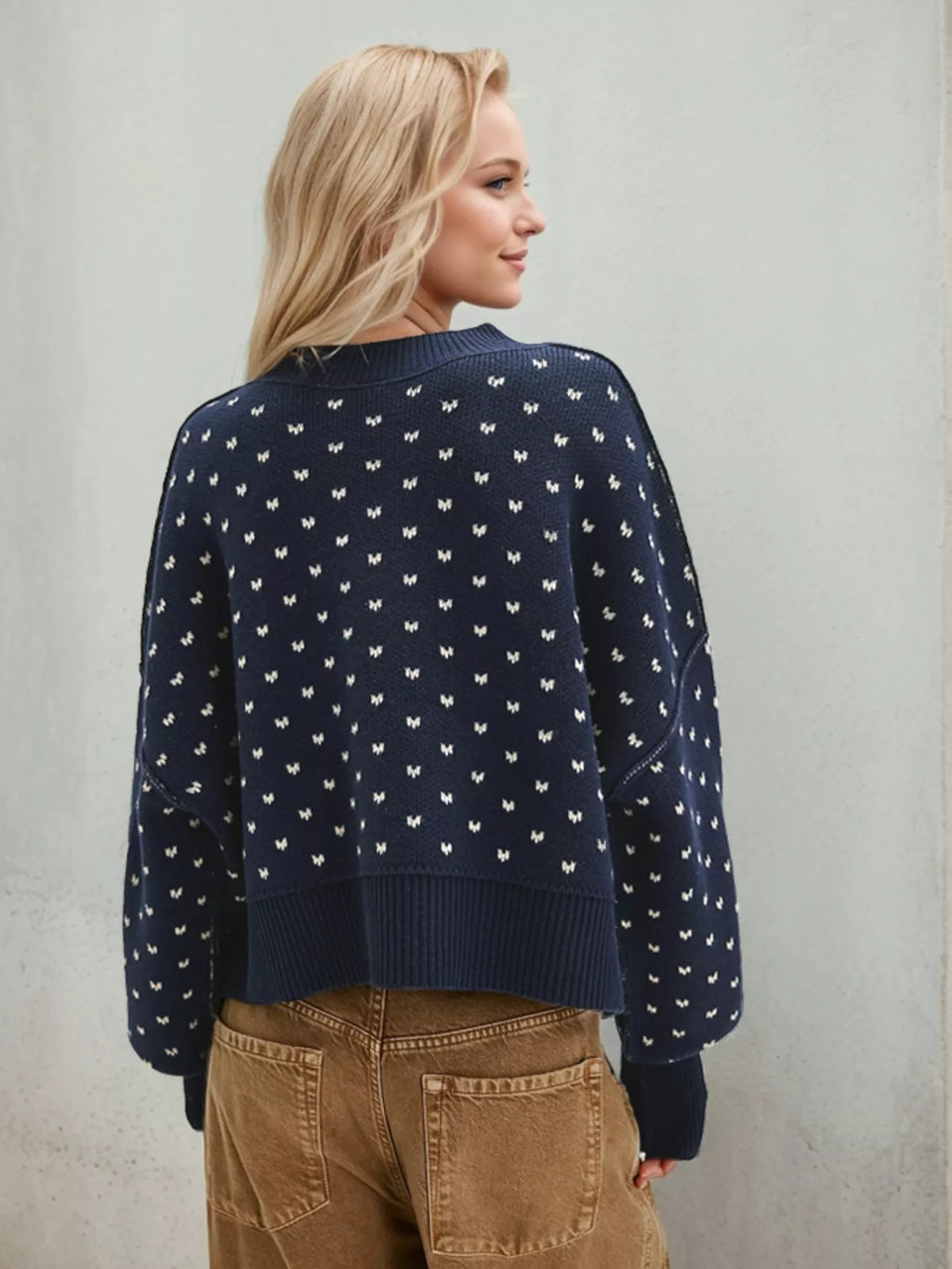 Heart-patterned Round Neck Sweater (6)