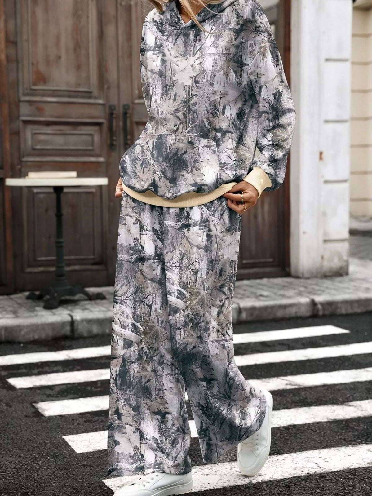 Printed Long Sleeve Hoodie Pants Set (3)
