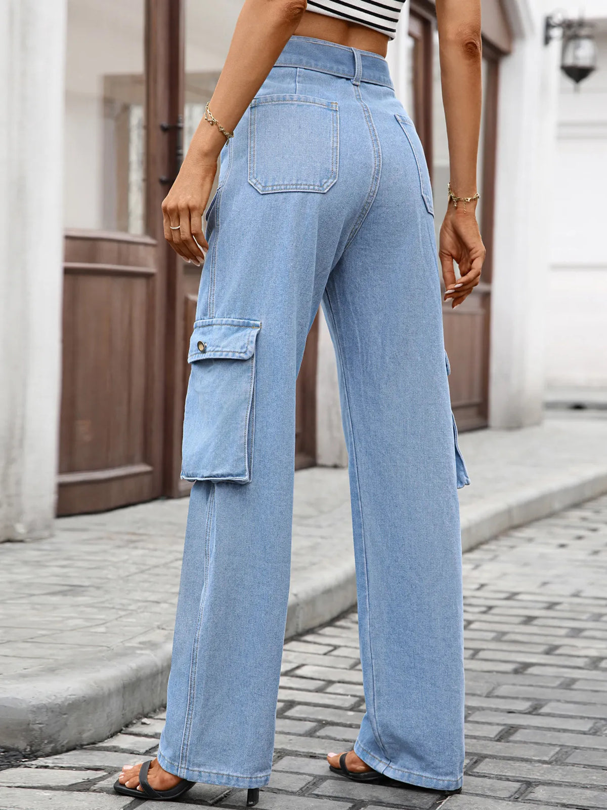 High-waisted Multi-pocket Cargo Jeans (3)