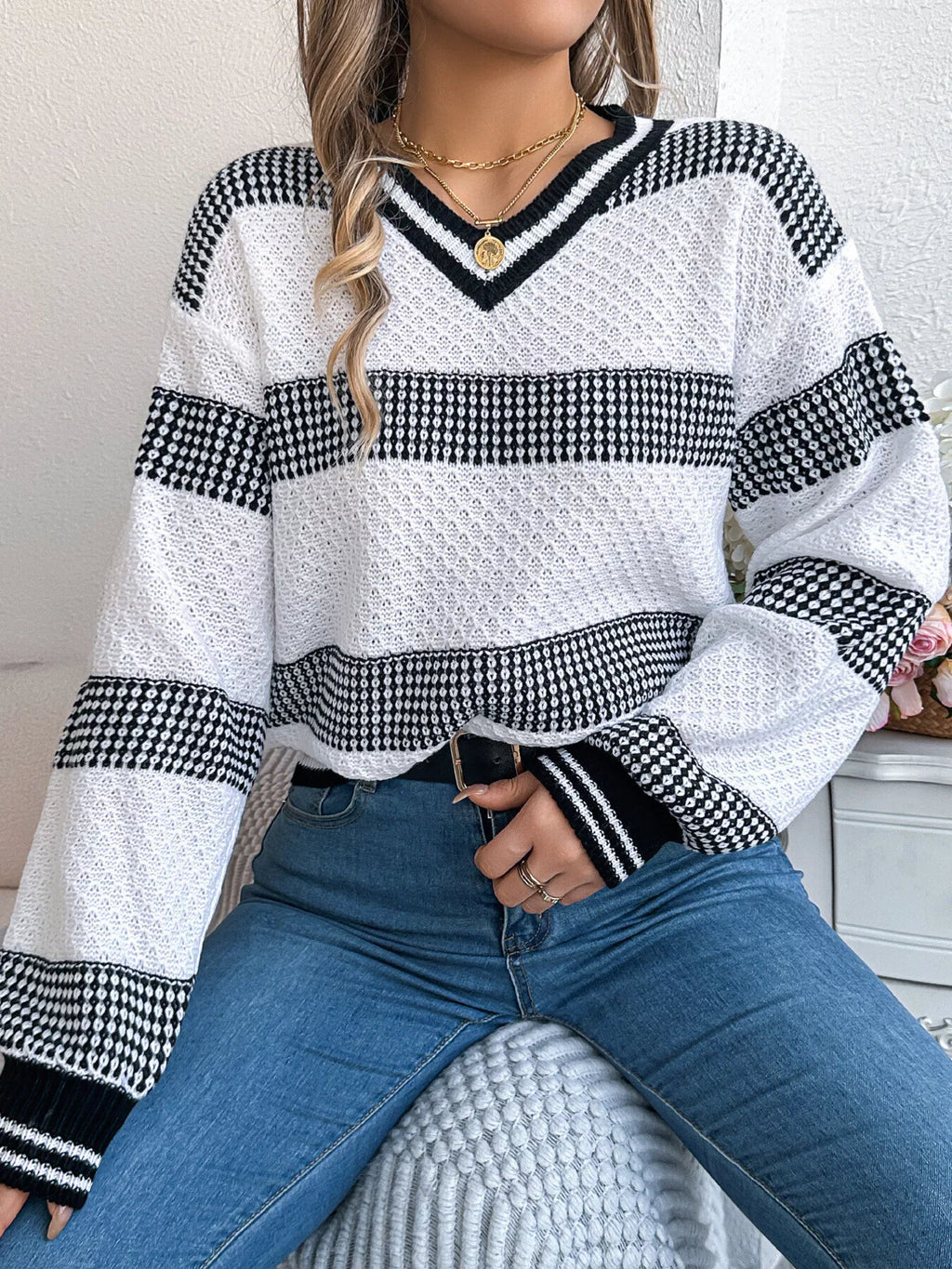 Contrast Striped V-neck Sweater