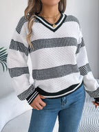 Contrast Striped V-neck Sweater (4)