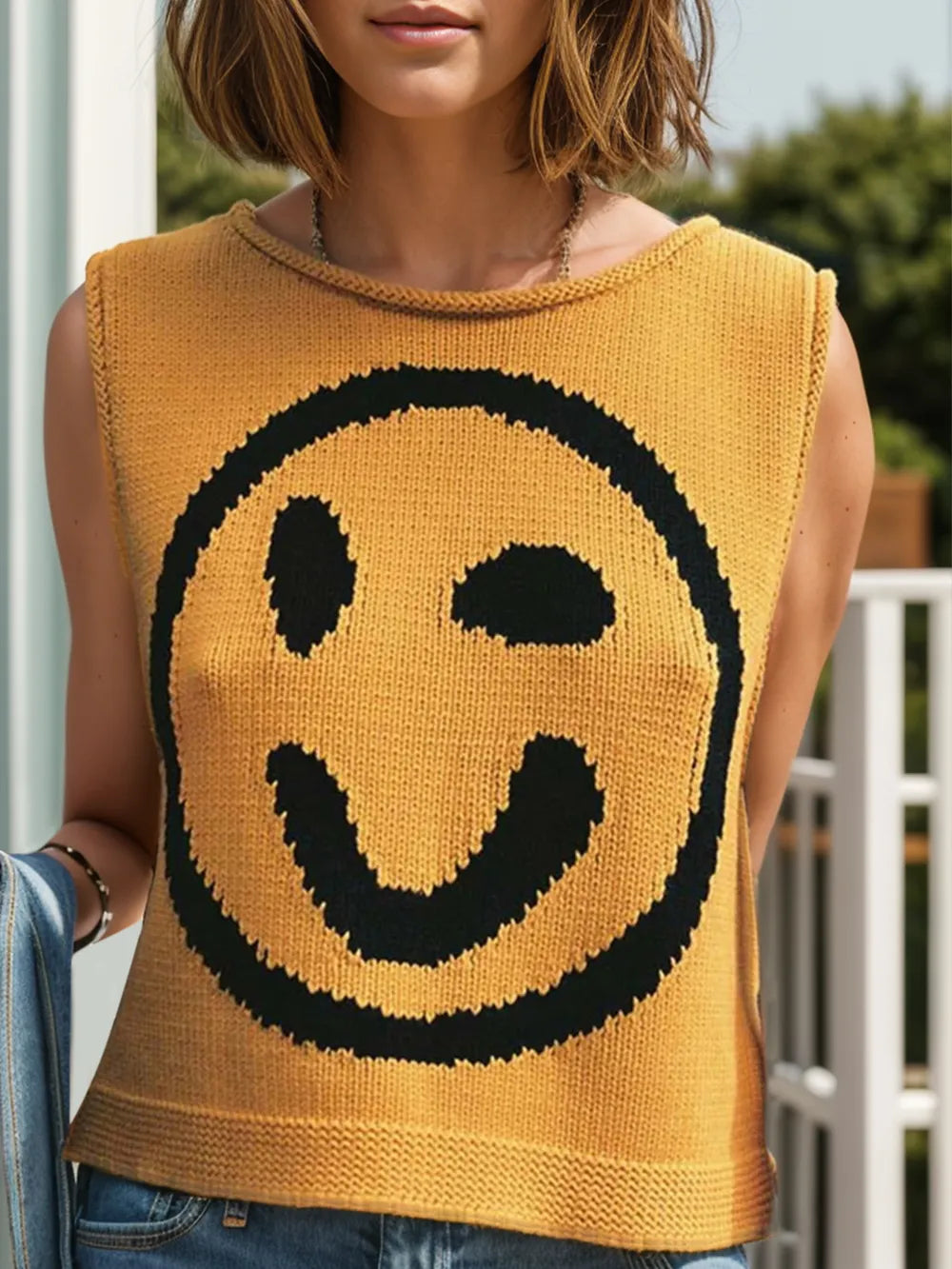 Smiley Round Neck Sweater Vest (2)