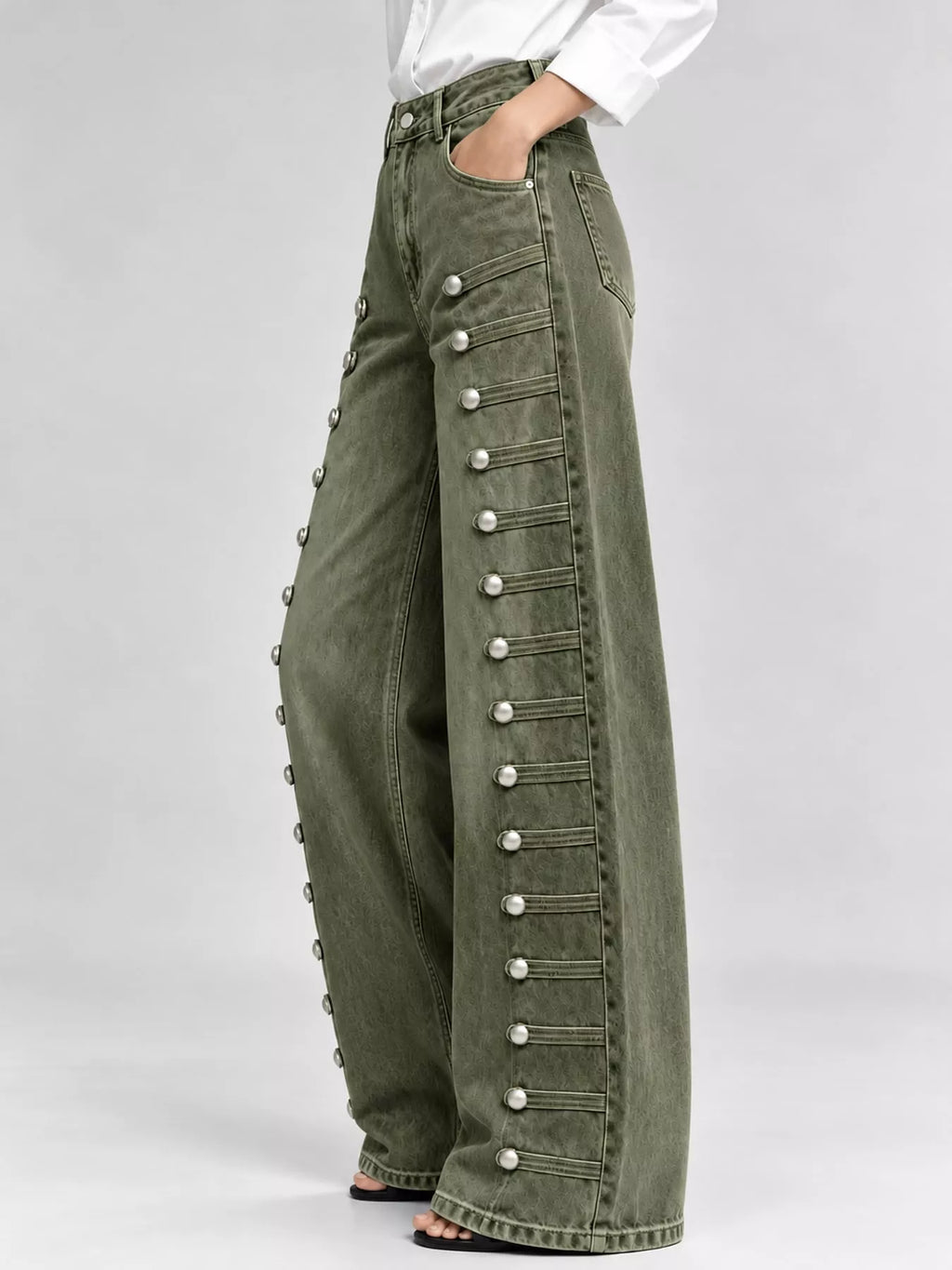 Decorative Button Wide-leg Jeans (4)