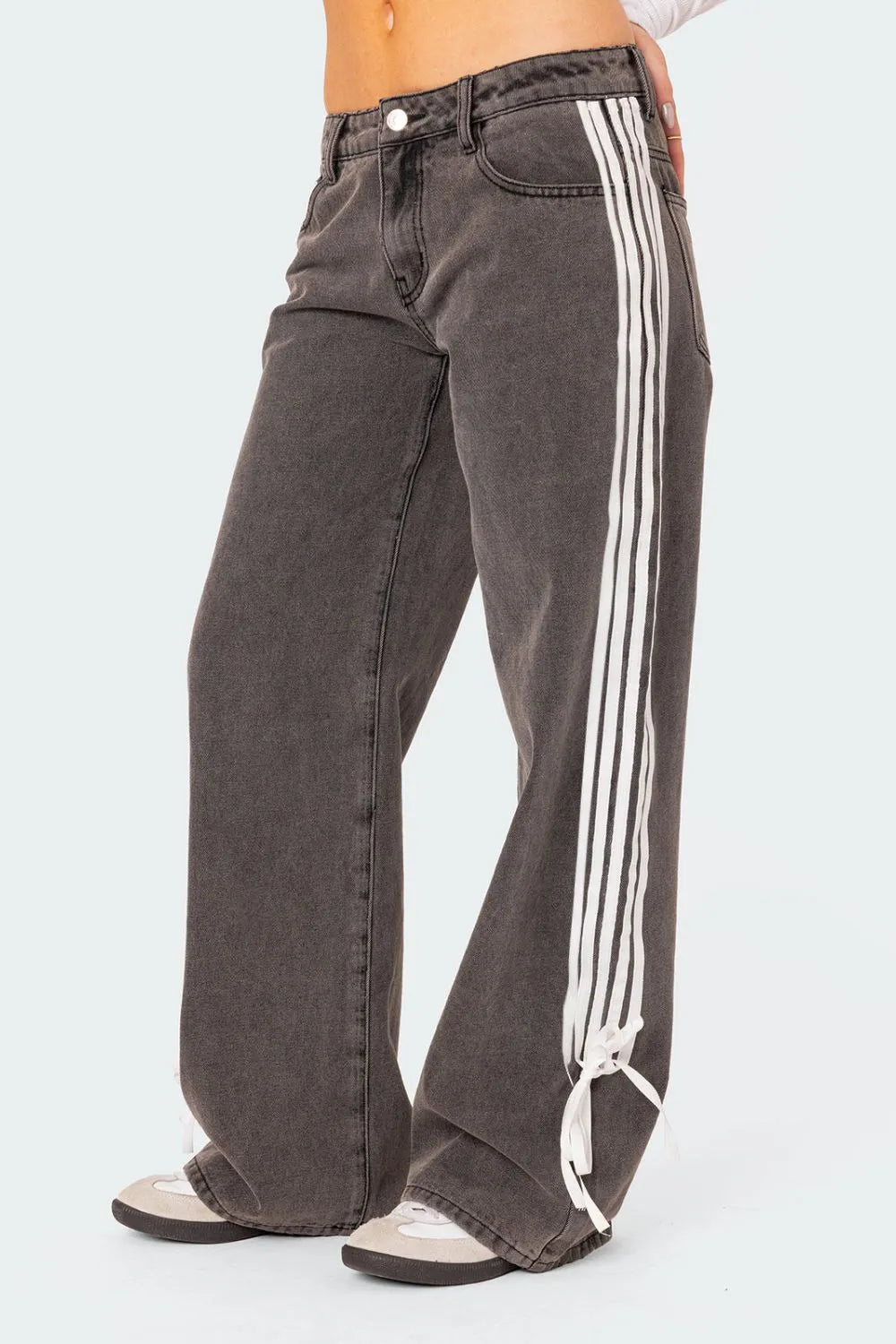 Side Striped Loose Fit Jeans (8)