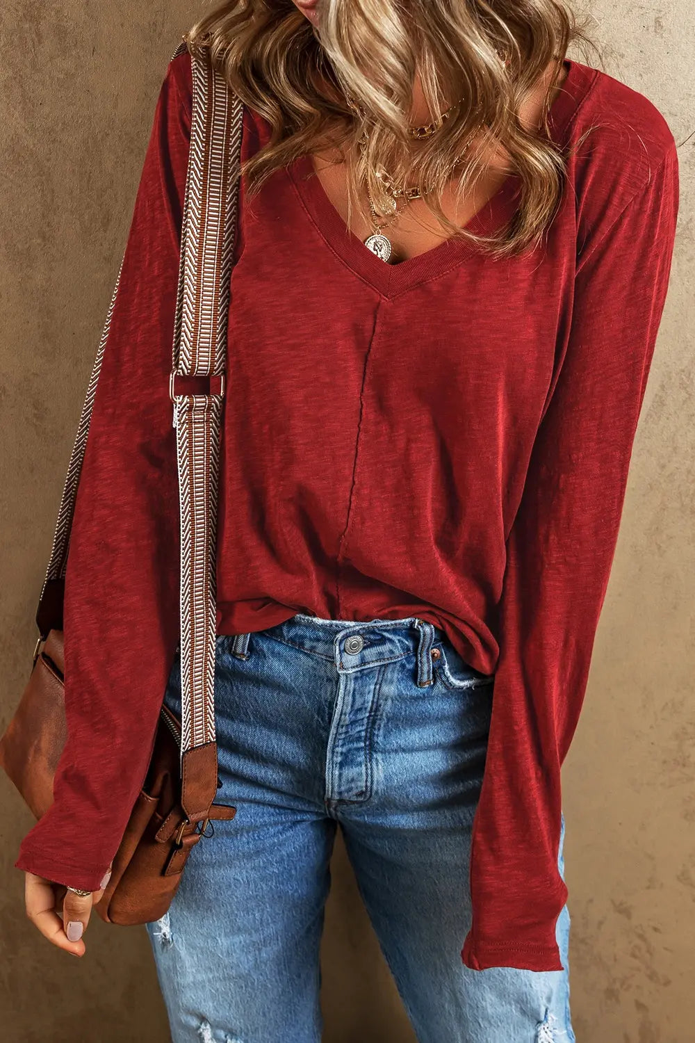Exposed Seam V-neck Long Sleeve T-shirt (3)