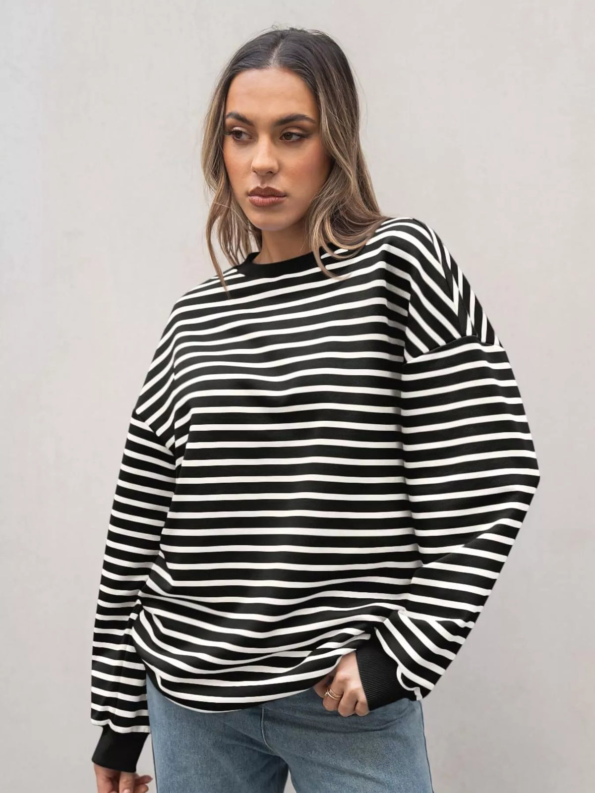 Striped Round Neck Oversized Casual Sweatshirt (7)