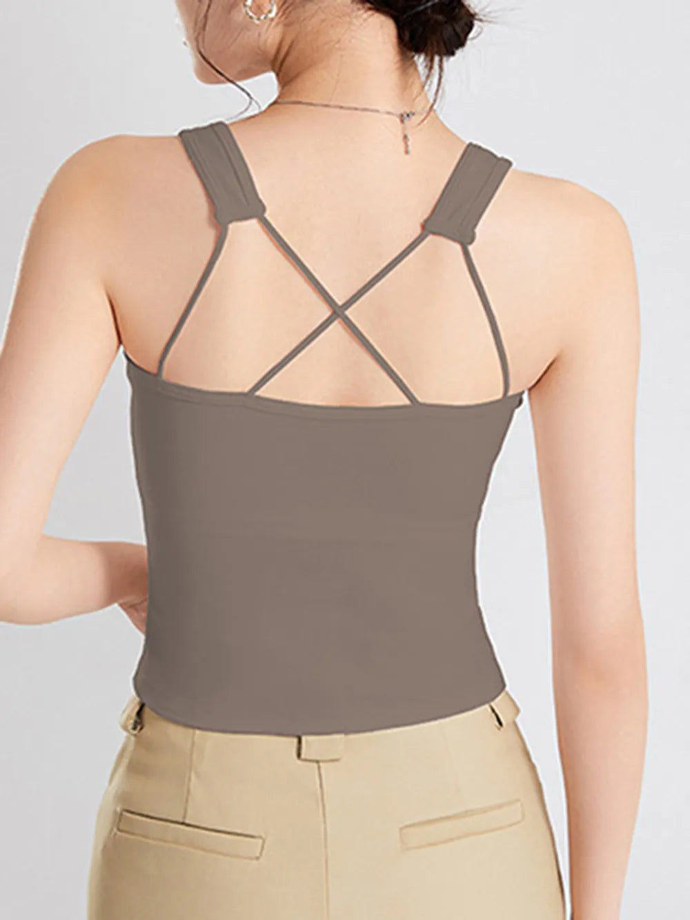 Crisscross Scoop Neck Wide Strap Cropped Tank Chest Pads (10)