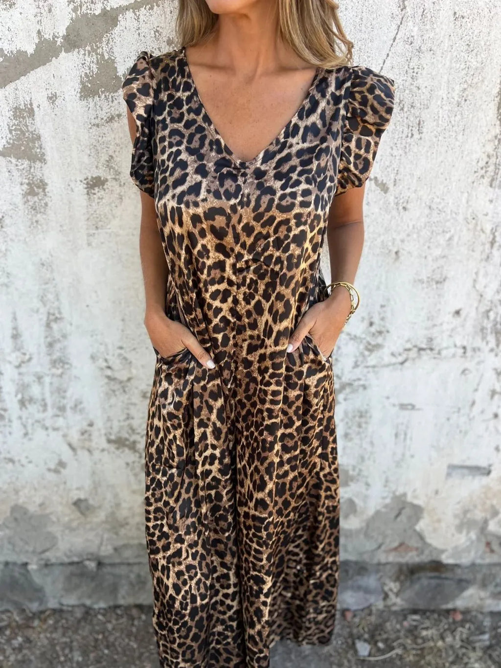 Full Size V-neck Cap Sleeve Wide Leg Jumpsuit Plus (3)