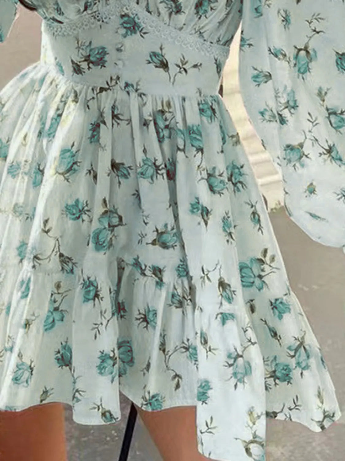 Lace Detail V-neck Balloon Sleeve Dress (12)