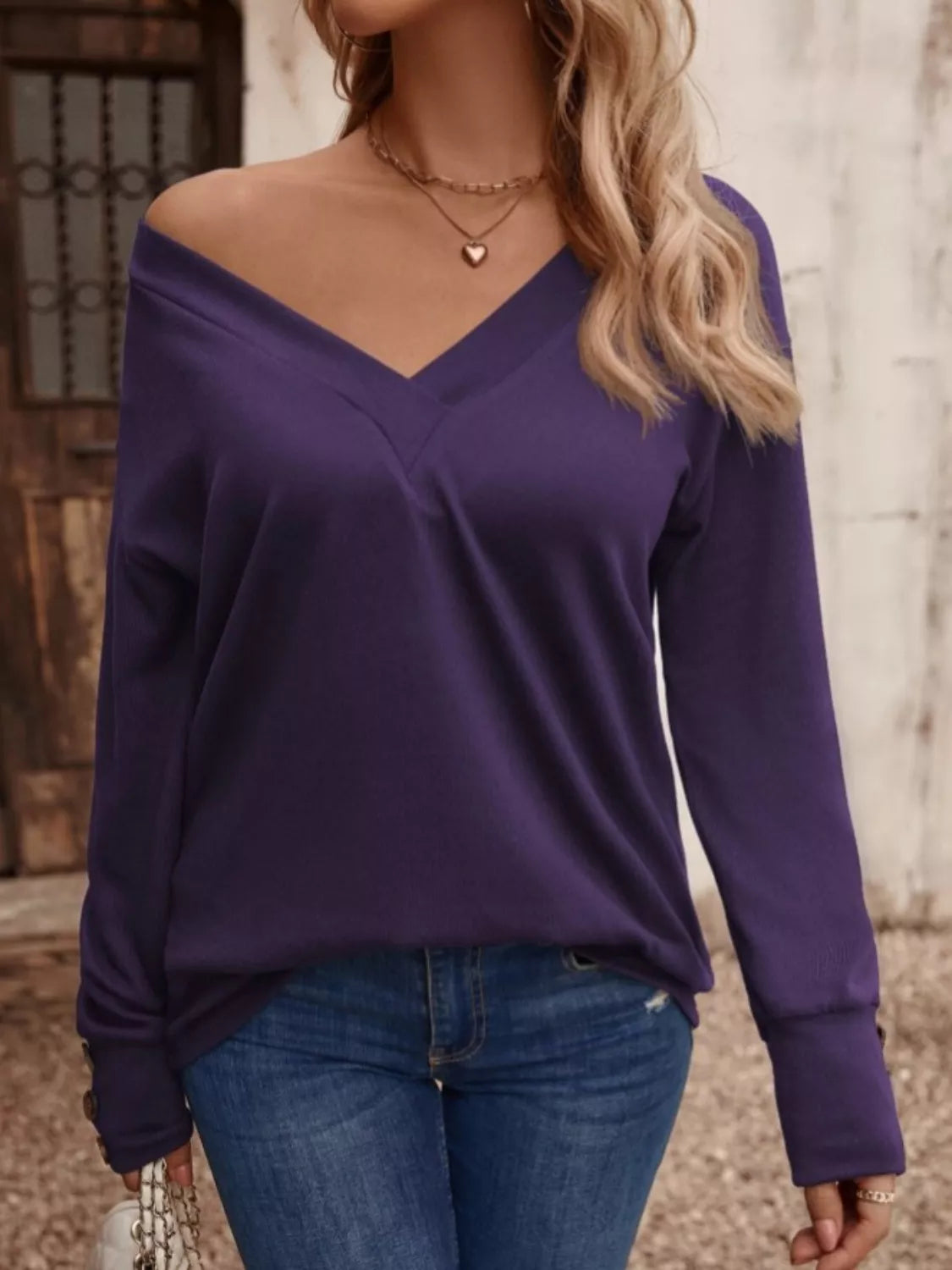 V-neck Long Sleeve T-shirt (26)