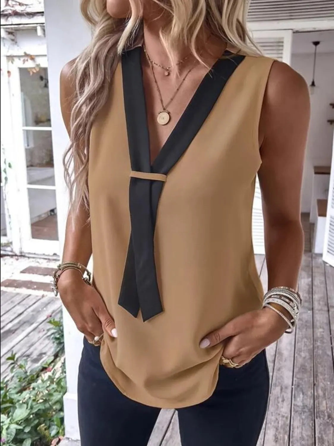 Full Size V-neck Contrast Tank Plus (12)