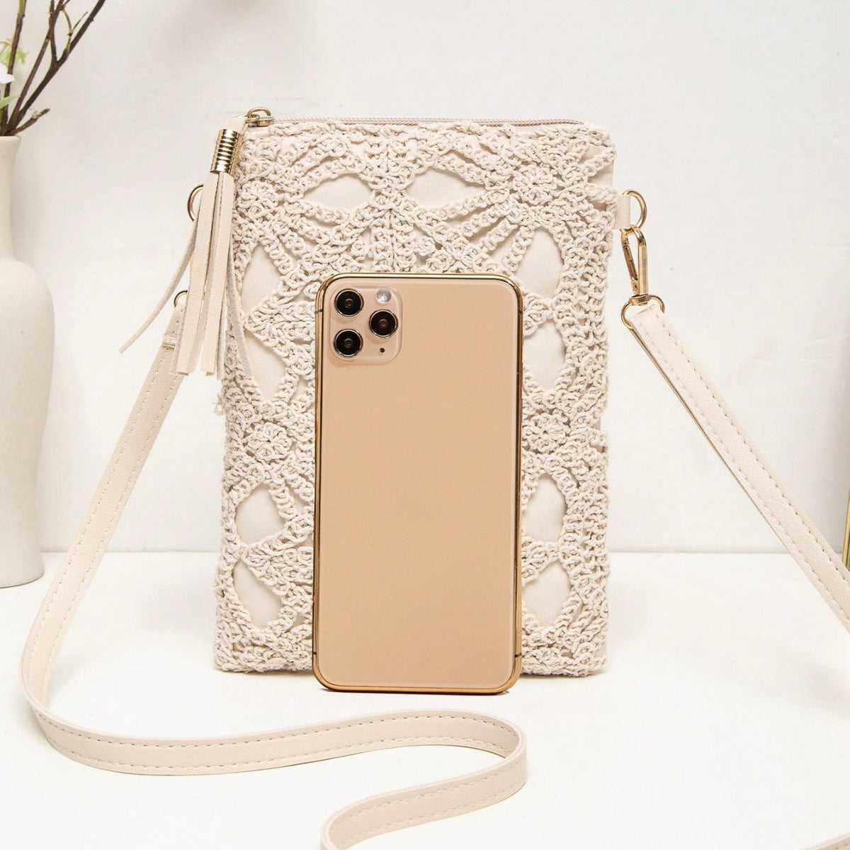 Casual Straw Woven Beach Hollow-out Shoulder Bag photo 5