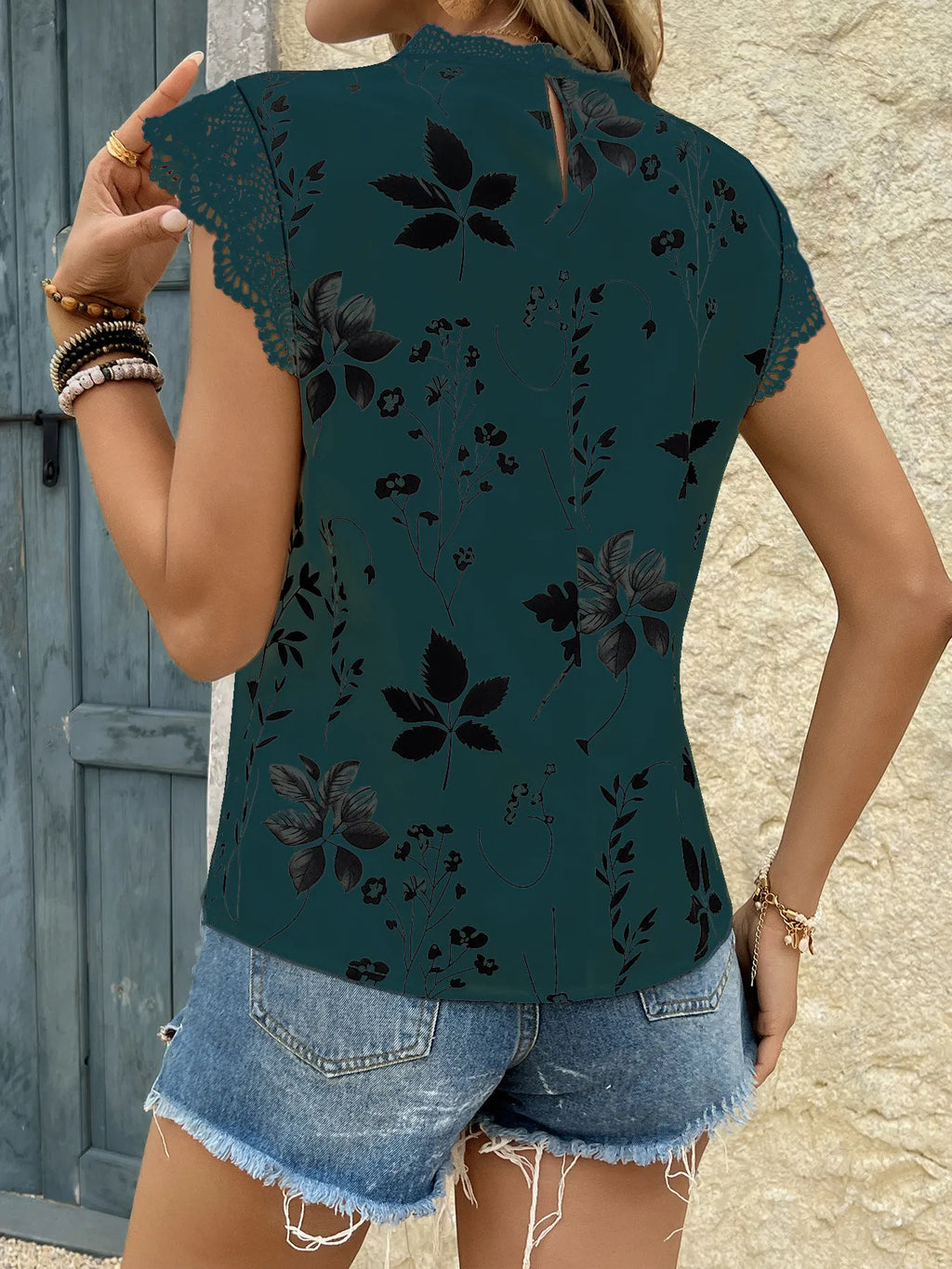 Lace Trim Sleeveless Blouse (17)