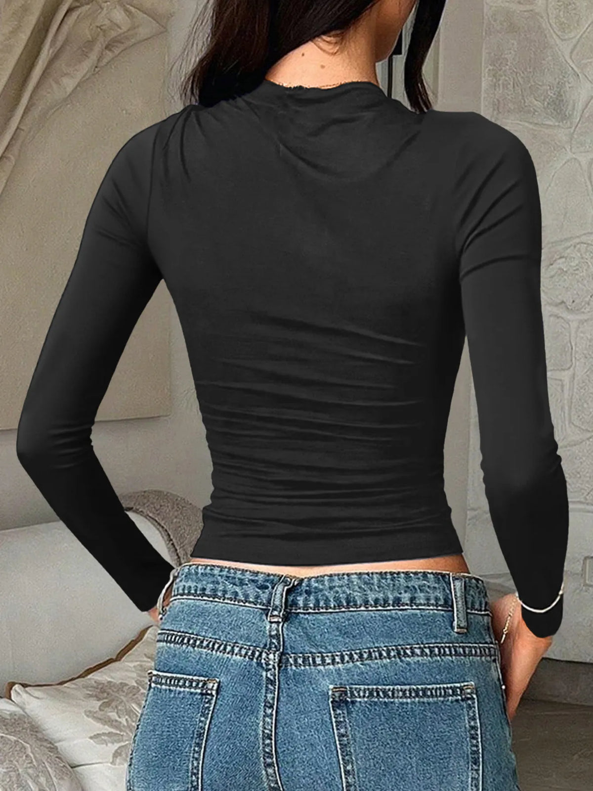 Round Neck Long Sleeve Fitted T-shirt (8)