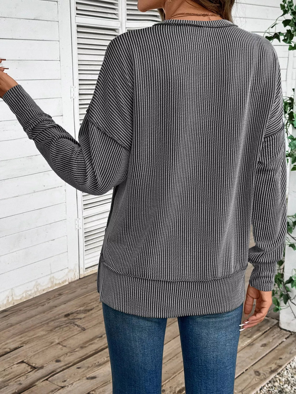 Side Slit Round Neck Sweatshirt (6)