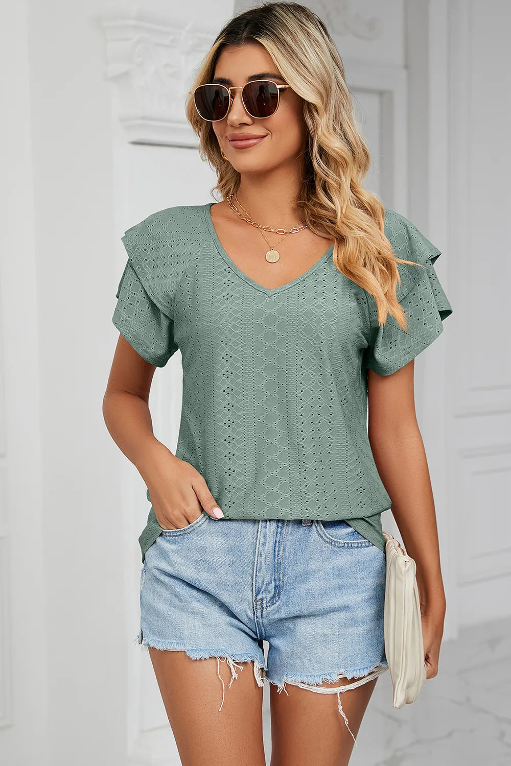 Eyelet V-neck Short Sleeve T-shirt (17)