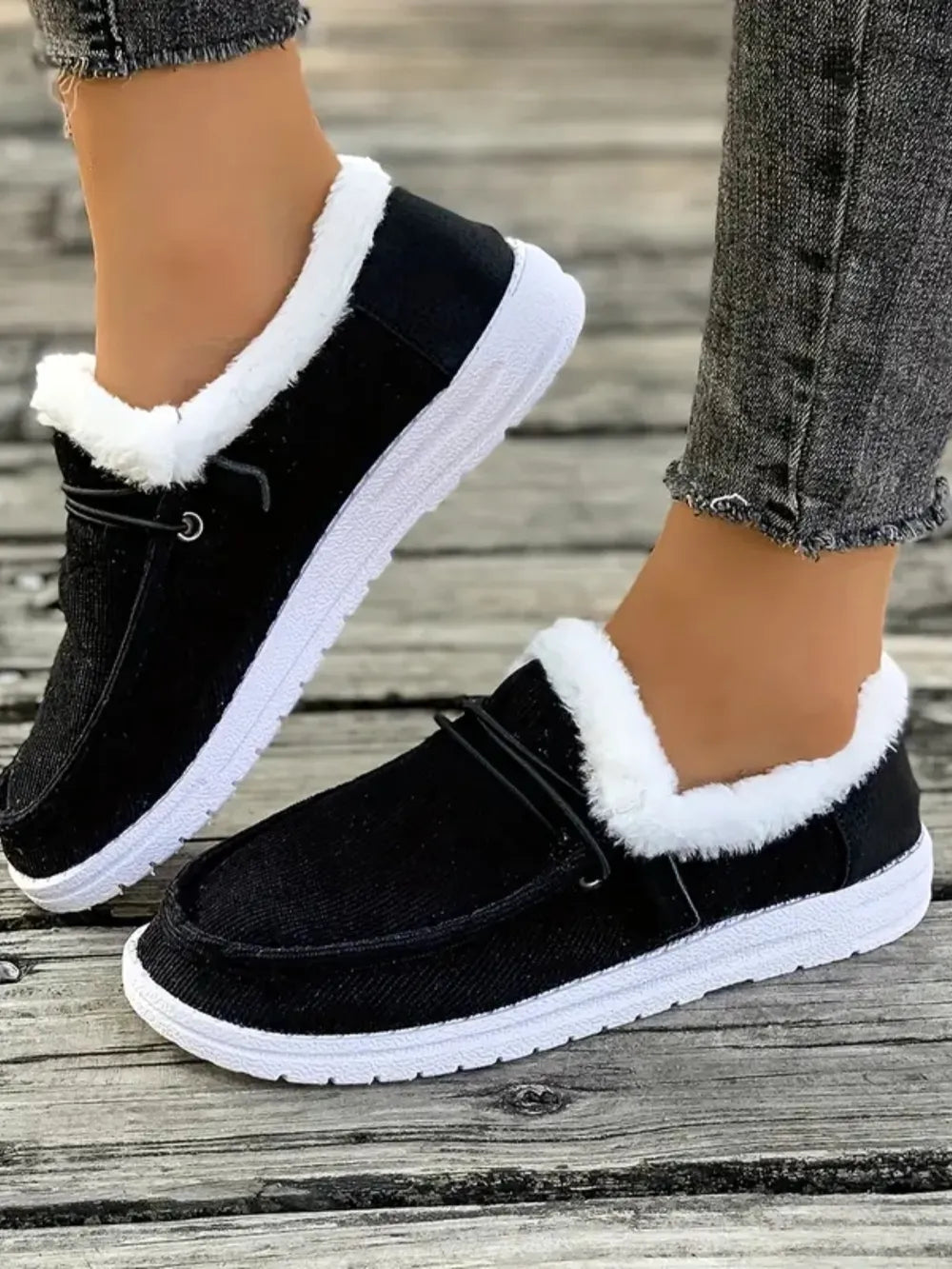 Fluff Round Toe Flat Slip-ons (9)