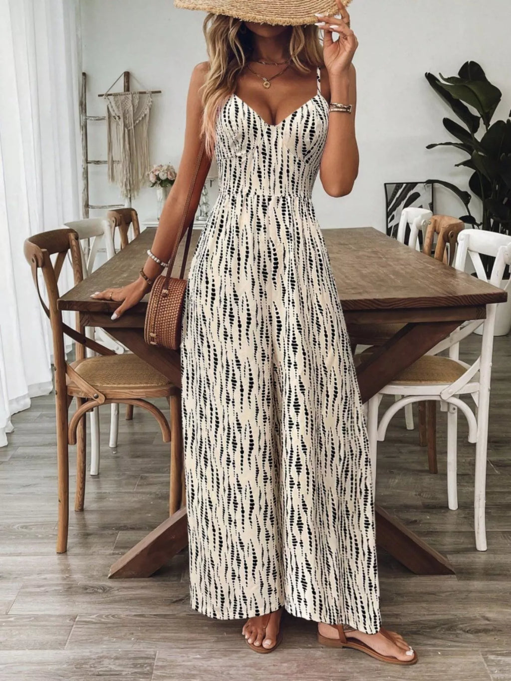 Spaghetti Strap Wide Leg Jumpsuit (4)