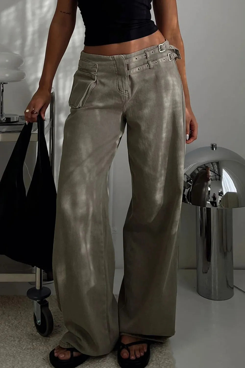 Wide Leg Jeans Pockets (5)