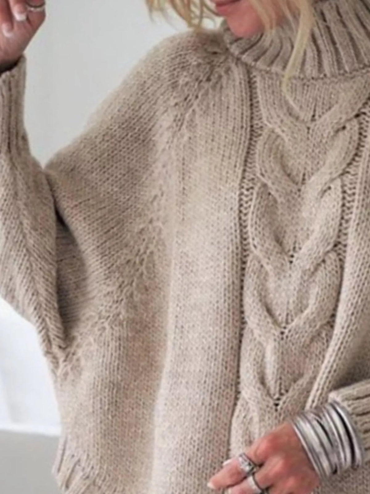 Cable-knit Long Sleeve Sweater (8)