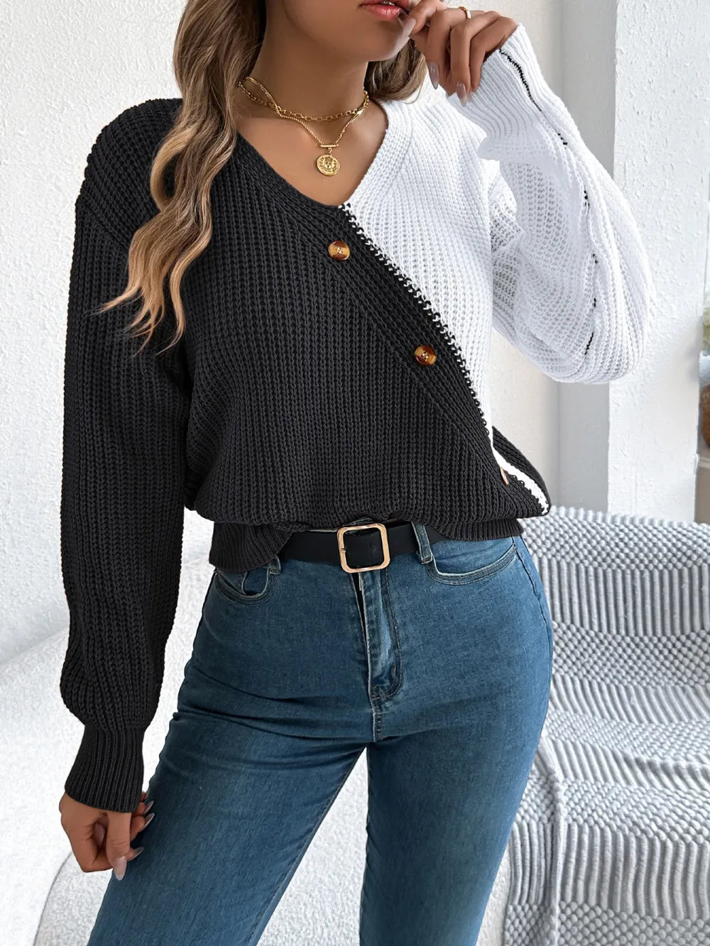 Two-tone V-neck Long Sleeve Sweater (8)