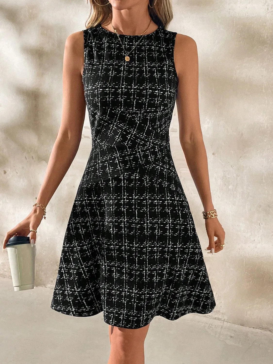 Round Neck Sleeveless Dress (7)