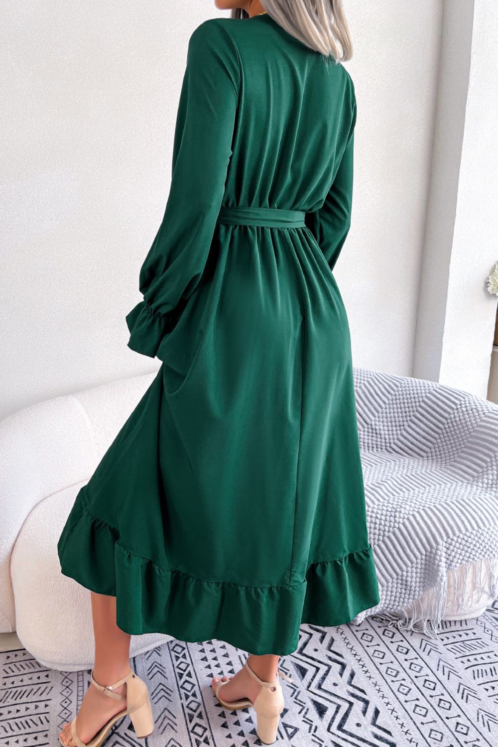 Contrast Belted Flounce Sleeve Dress (6)