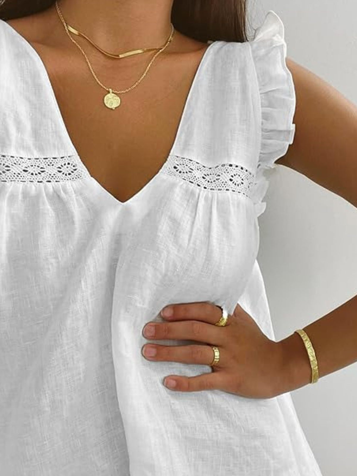 Ruffle Trim V-neck Top Shorts Set (4)