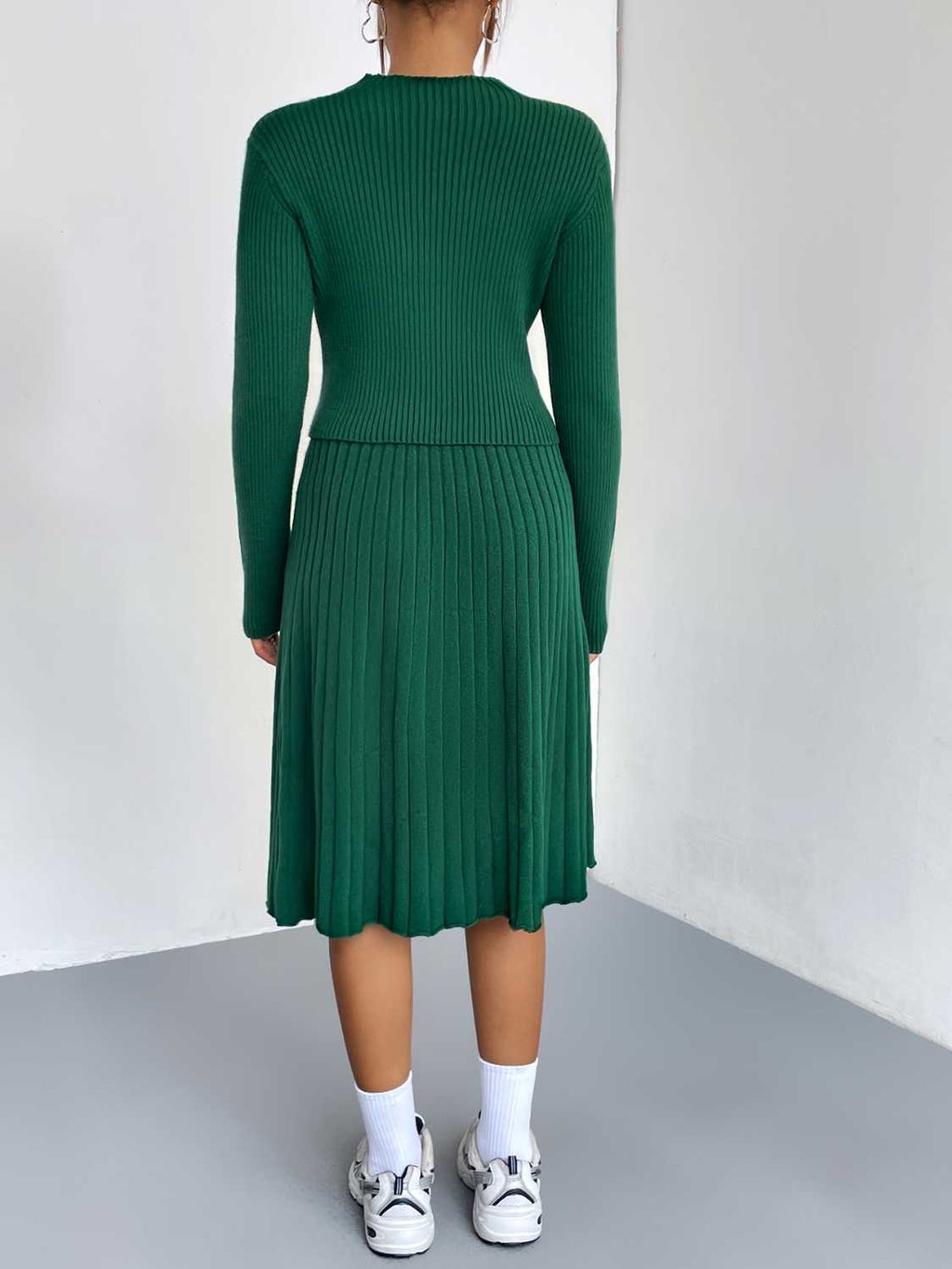 Rib-knit Sweater Skirt Set (4)