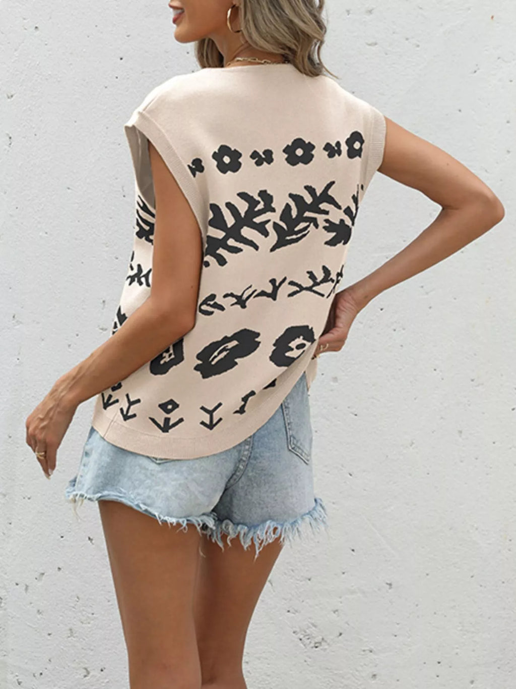Floral V-neck Sleeveless Vest (2)