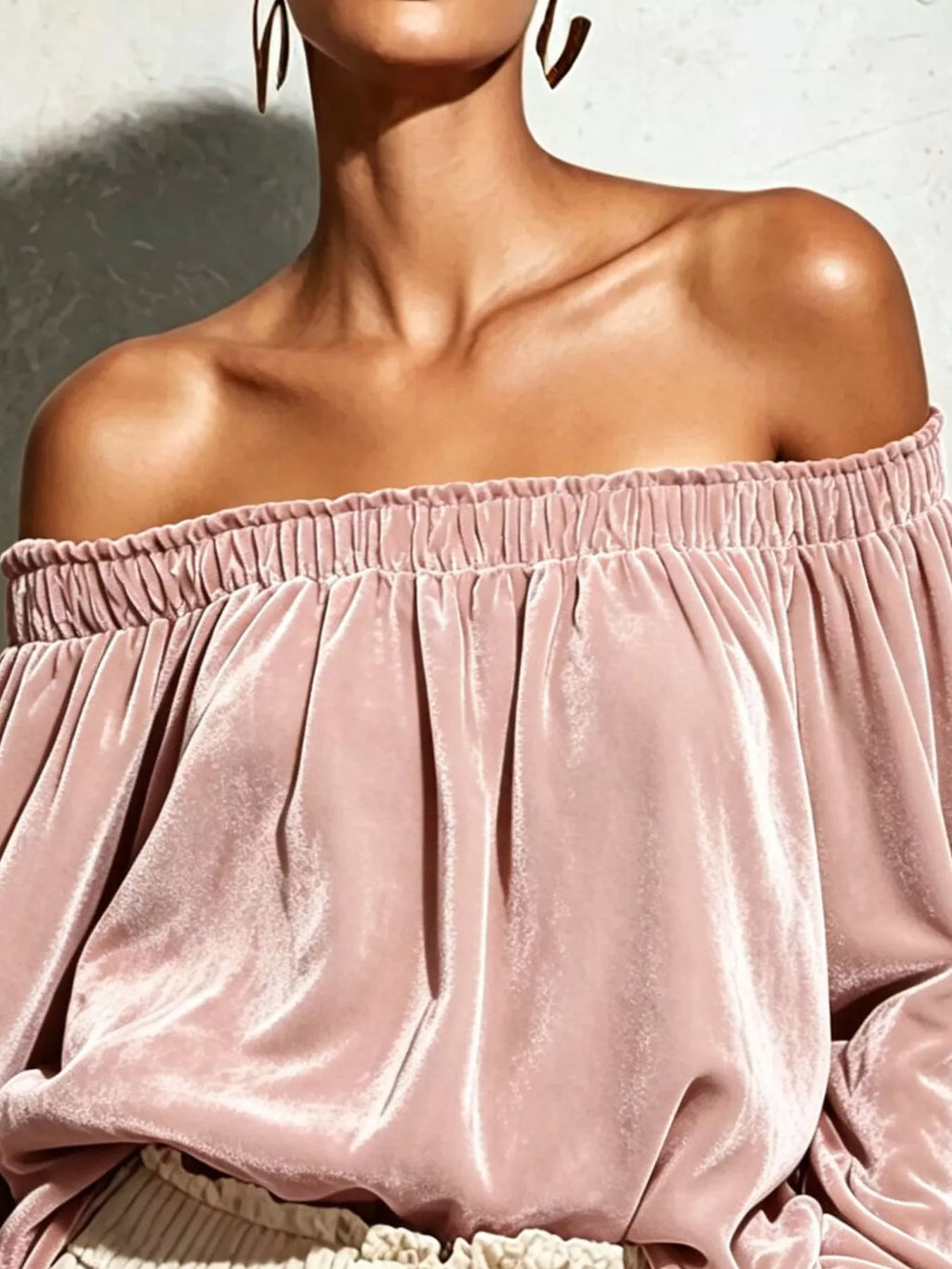 Off-shoulder Velvet Long Sleeve T-shirt (8)