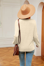 Contrast V-neck Long Sleeve Blouse (12)
