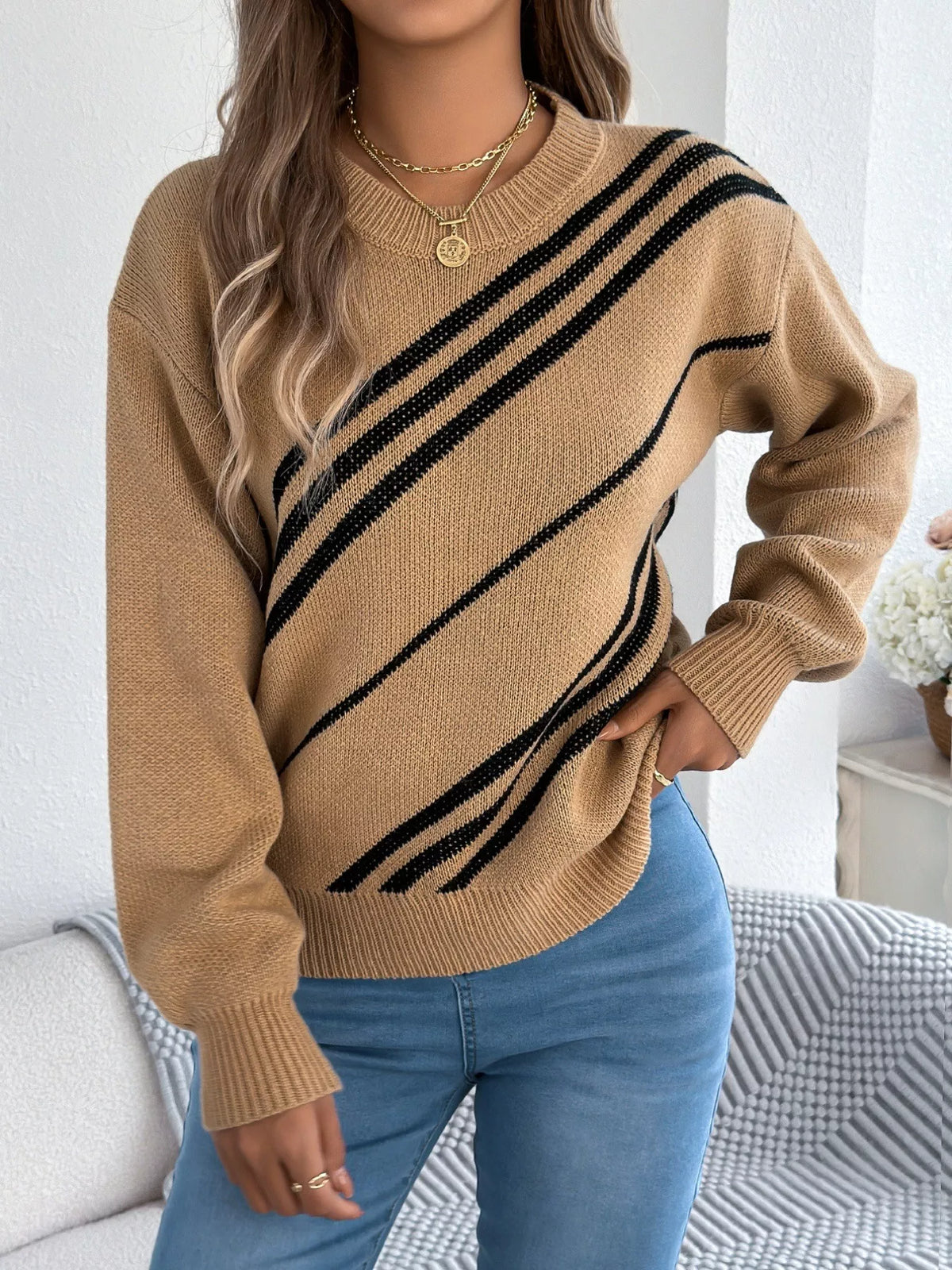 Striped Pattern Casual Round Neck Sweater (4)