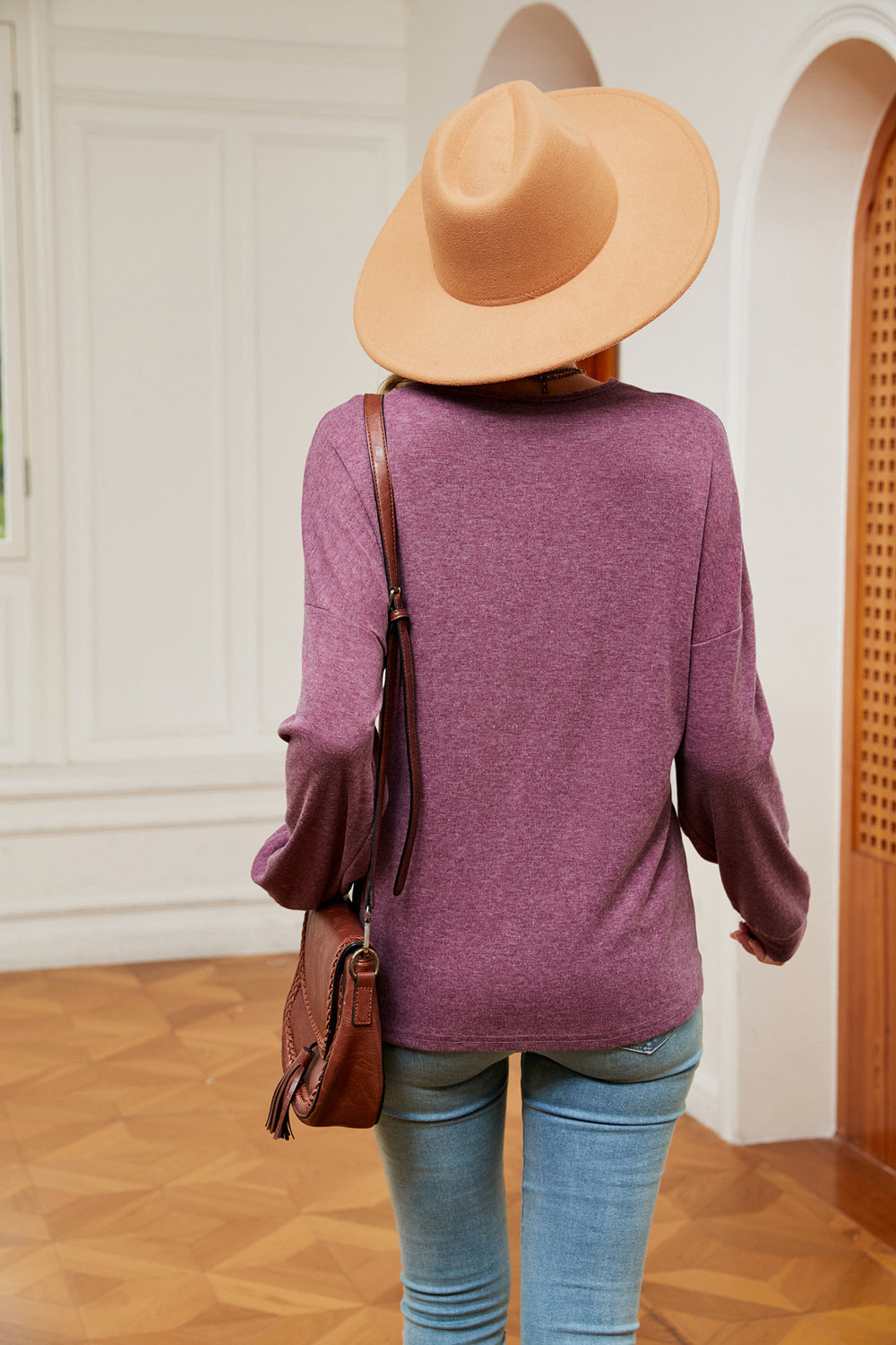 Contrast V-neck Long Sleeve Blouse (2)