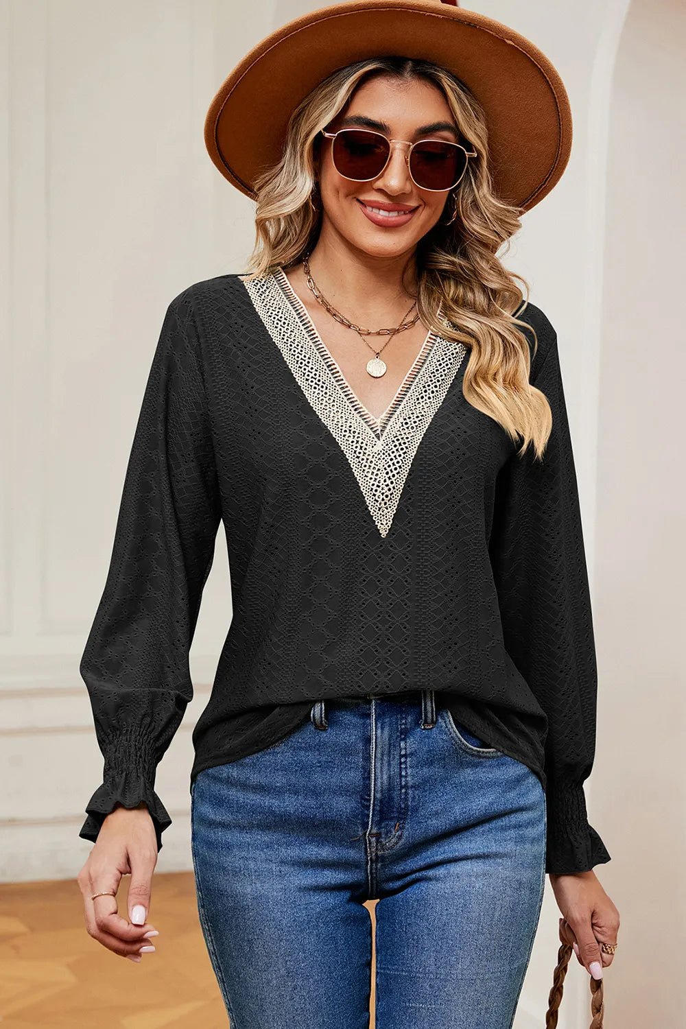 Eyelet V-neck Flounce Sleeve T-shirt (8)