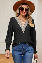Eyelet V-neck Flounce Sleeve T-shirt (8)