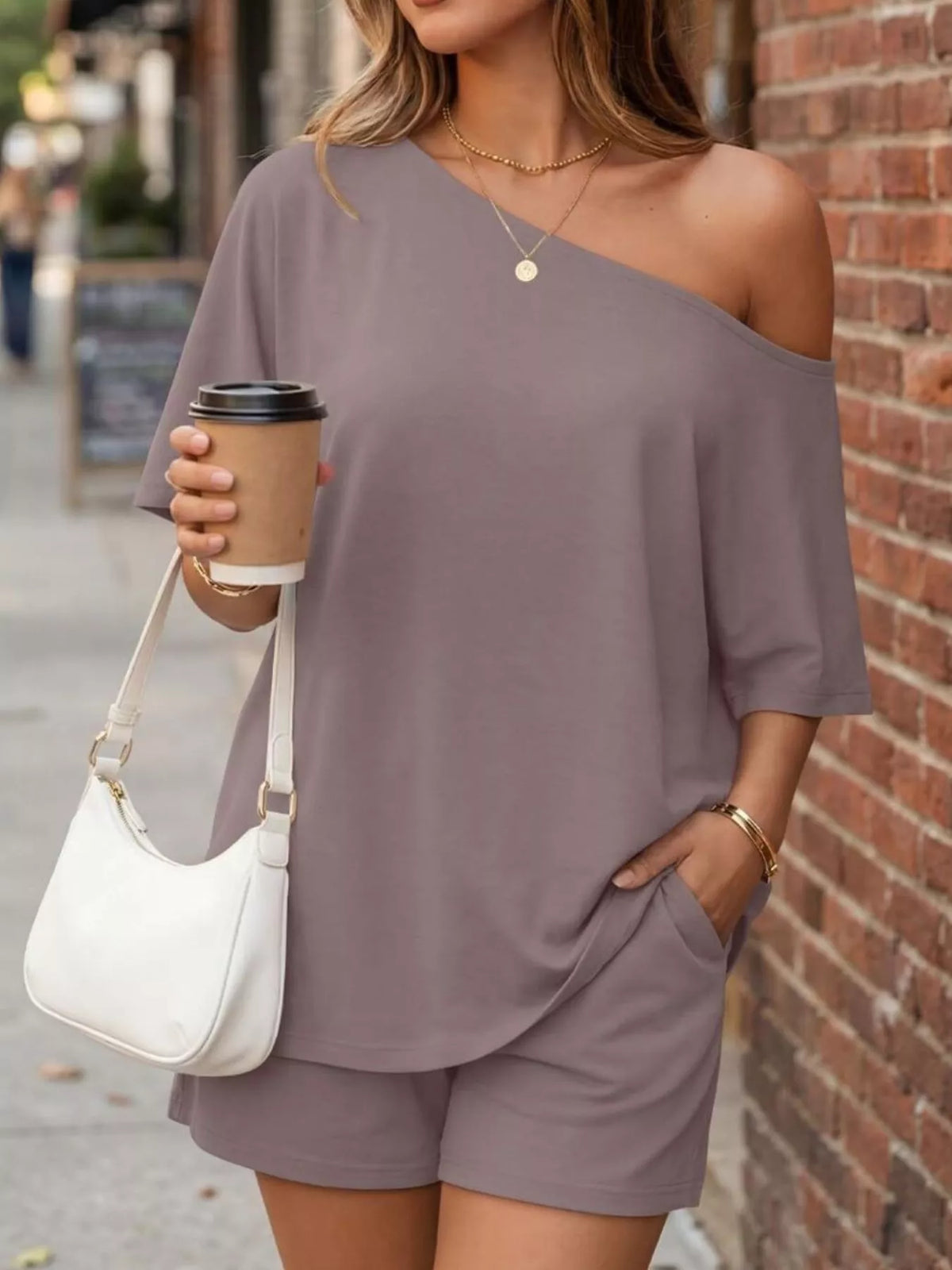 One-shoulder Short Sleeve Top Shorts Set (13)