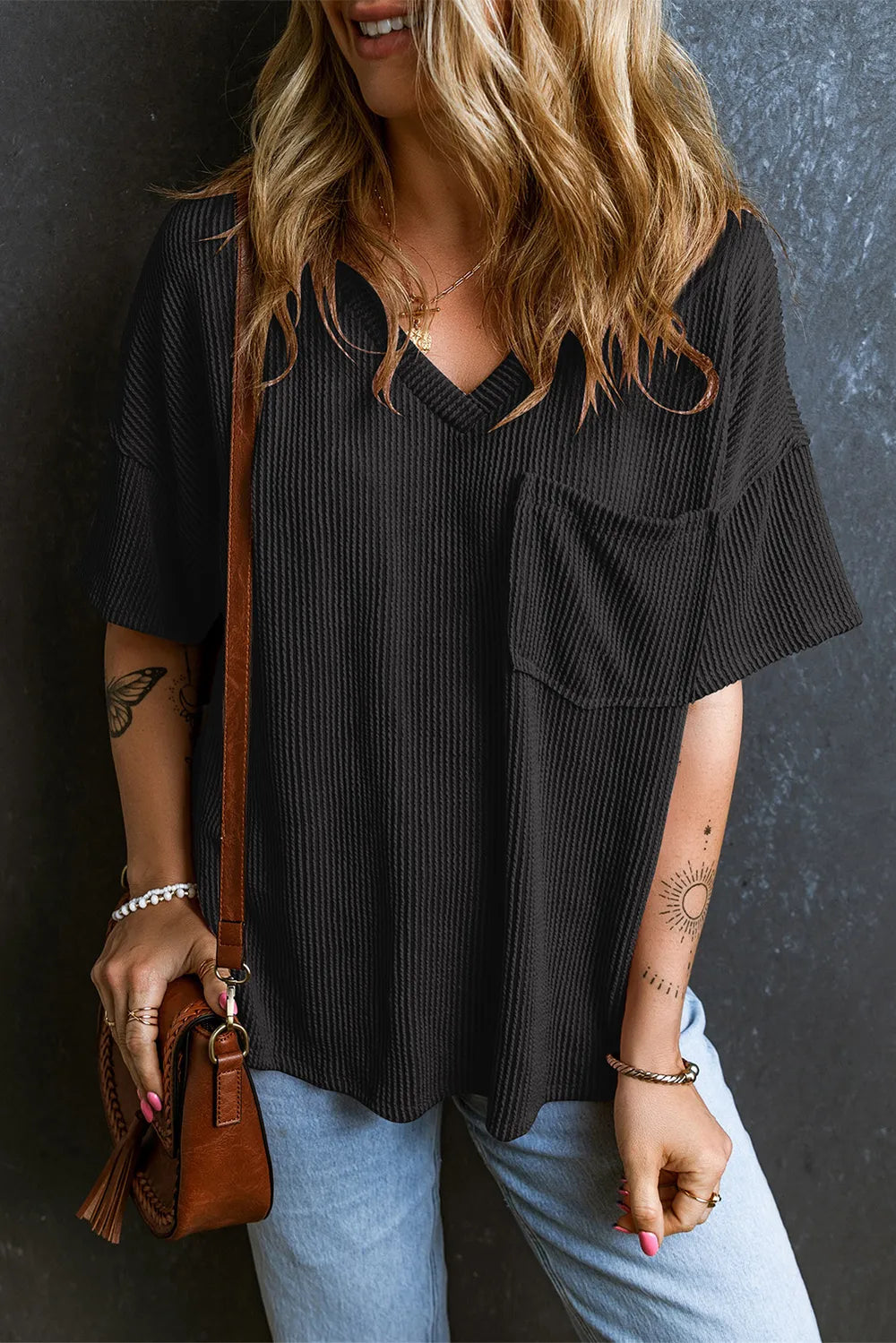 Textured V-neck Dropped Shoulder T-shirt (4)