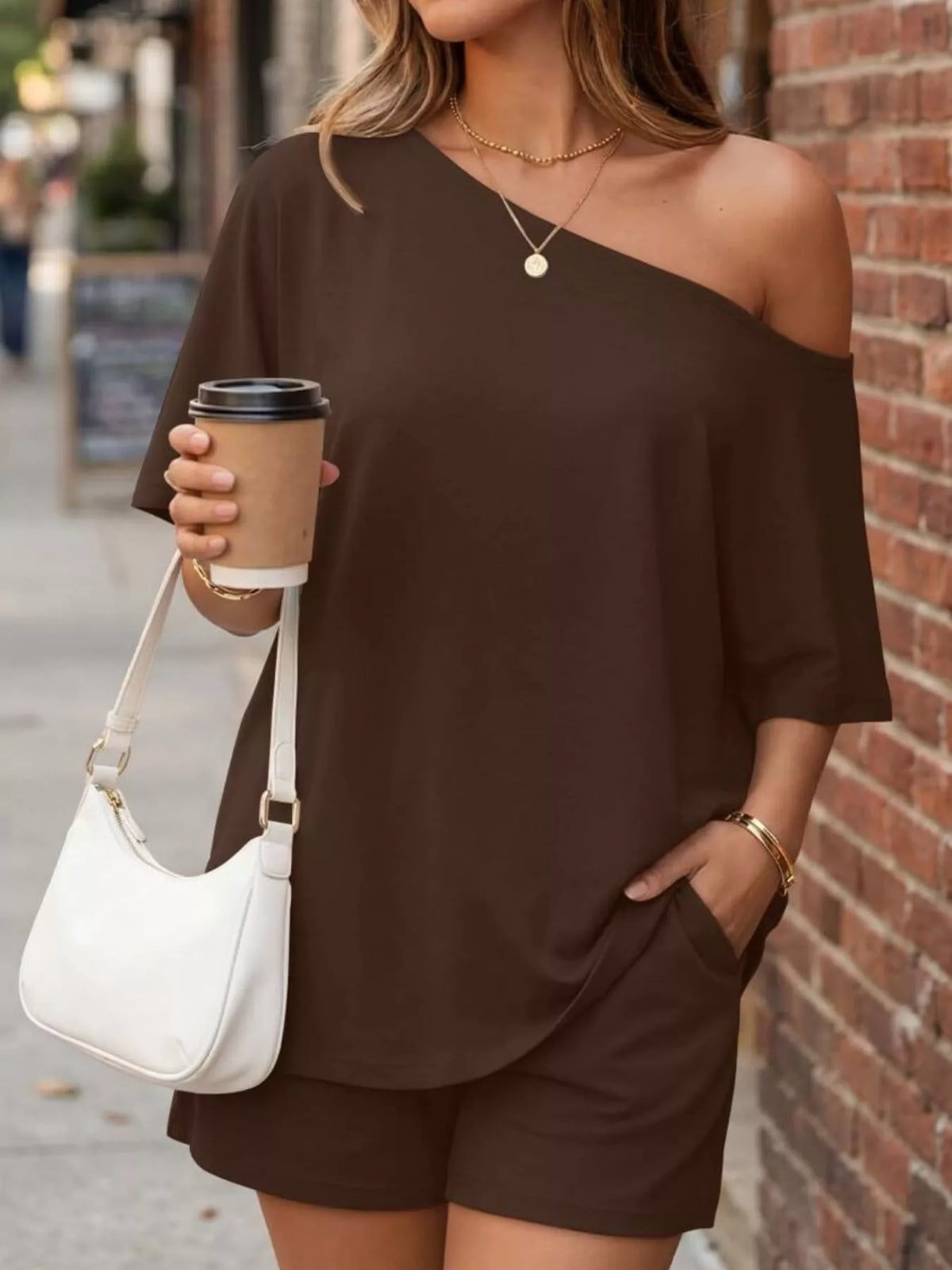 One-shoulder Short Sleeve Top Shorts Set (10)