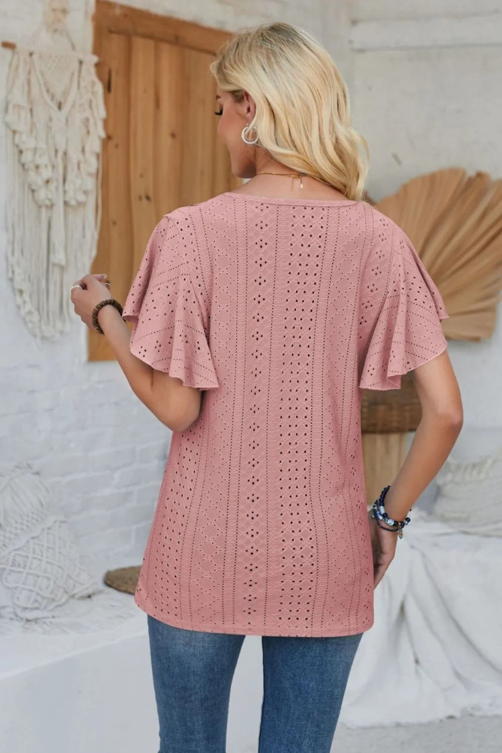 Eyelet Applique V-neck Cap Sleeve T-shirt (28)