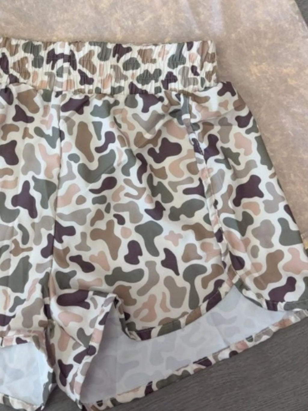 Camo Print Elastic Waist Shorts (13)