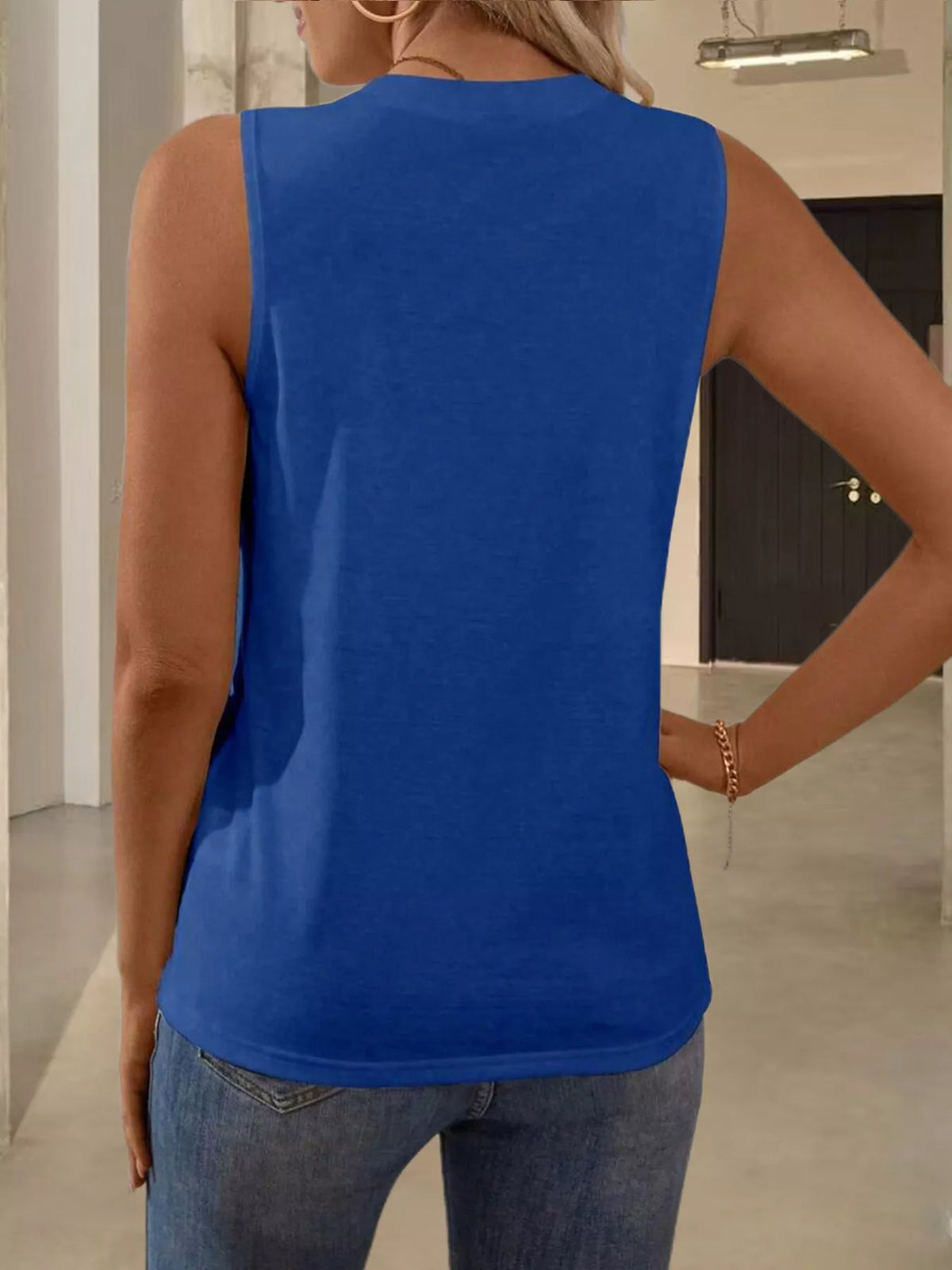 Round Neck Tank Top (17)