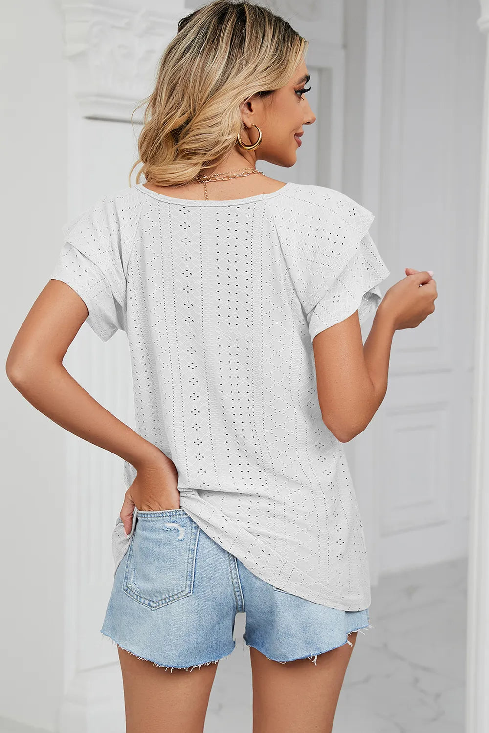 Eyelet V-neck Short Sleeve T-shirt (6)
