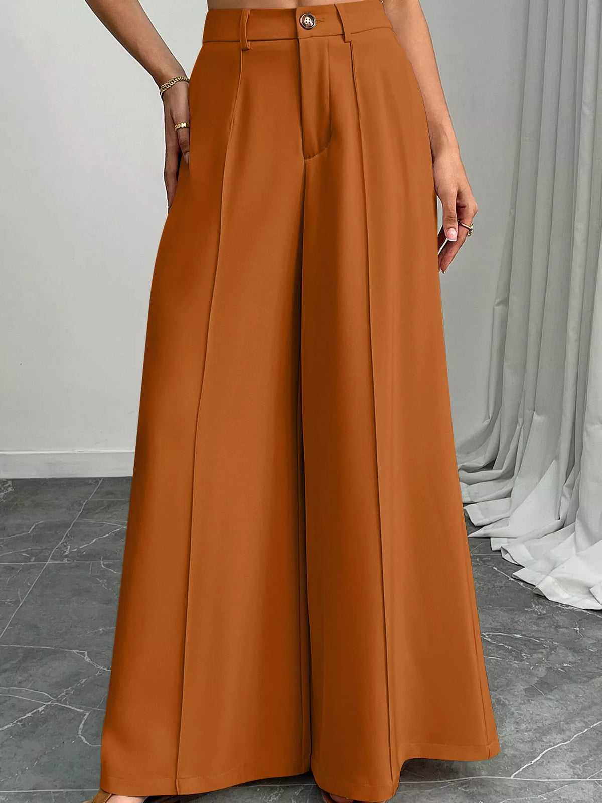 High-waisted Wide-leg Pants (2)