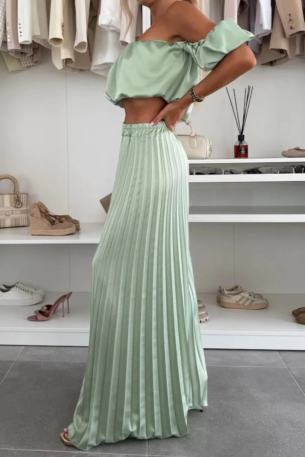 Off-shoulder Top Pleated Pants Set (24)