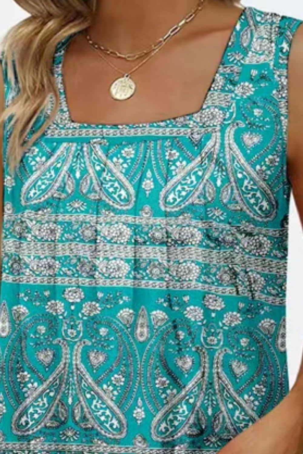 Printed Square Neck Curved Hem Tank (24)